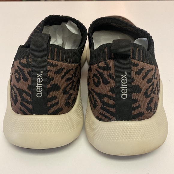 AETREX size 10 41 black brown animal slip-on sock sneaker elastic worn 1-3 times - Picture 8 of 8